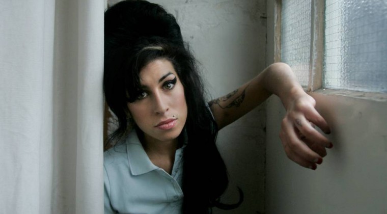 Diez años después de su muerte, la familia de Amy Winehouse “reivindica” su figura